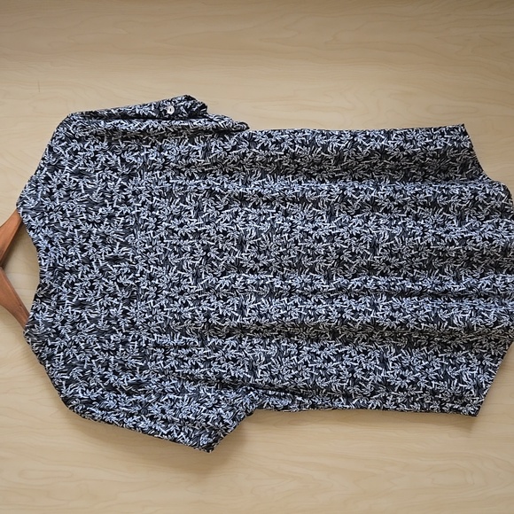 Christopher & Banks Tropical Palm Top - Picture 2 of 7